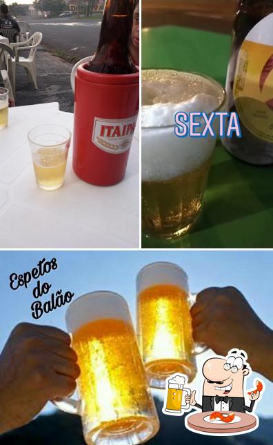 Você pode tomar um copo de cerveja leve ou escura