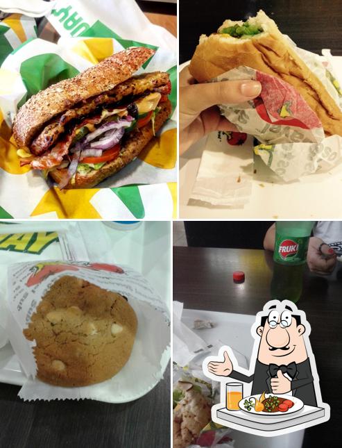 Comida em Subway Shopping