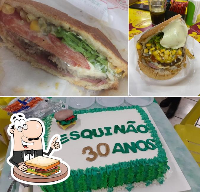 Peça um sanduíche no Esquinão Lanches