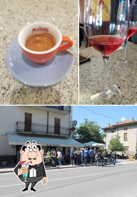 Questa è la foto che raffigura la bevanda e interni di Bar Roma
