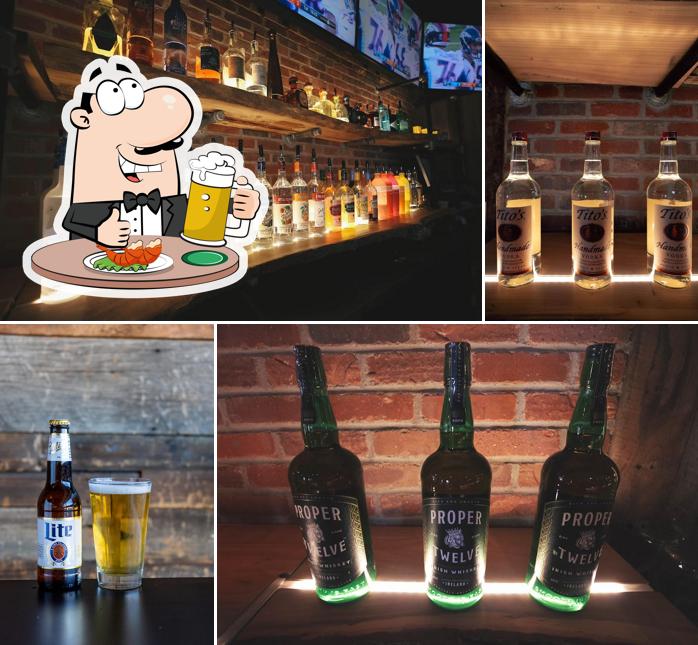 Best sport bars in Highlands Ranch, autumn 2023 Restaurant Guru