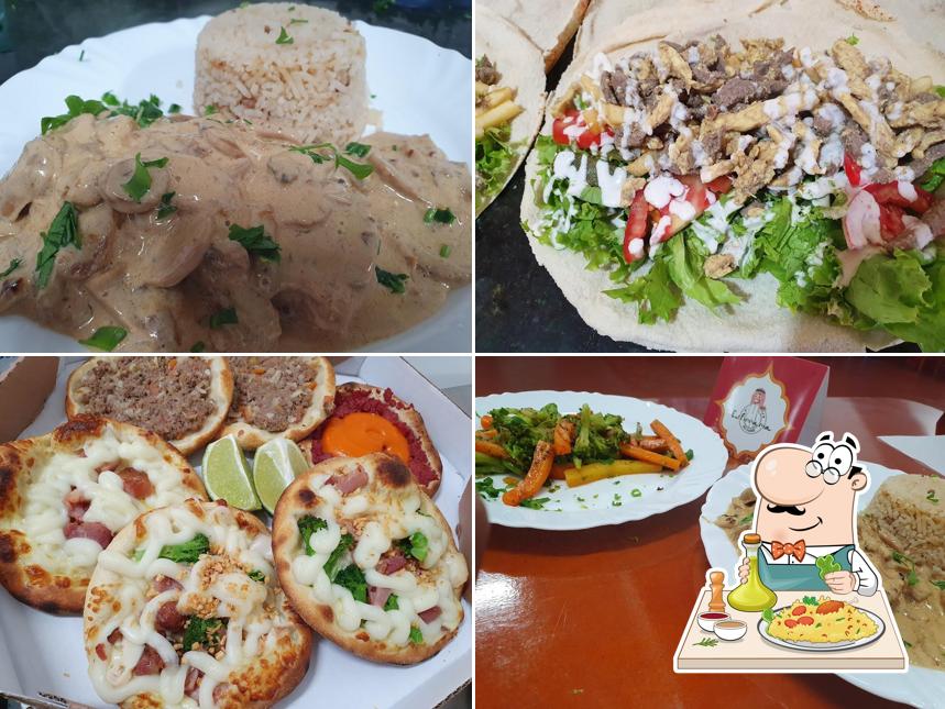 Comida em Esfiharia e Pizzaria do Habibi