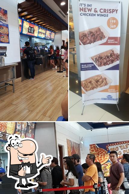 S&R New York Style Pizza - SM City Davao restaurant, Davao City ...