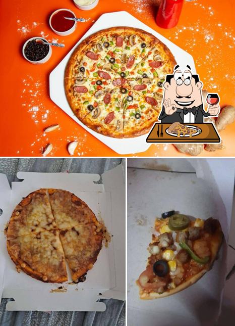 Try out pizza at Food Context