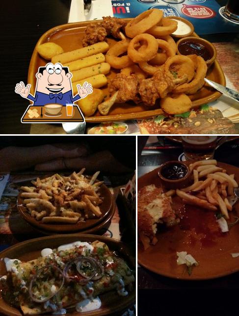 Food at Foster's Hollywood