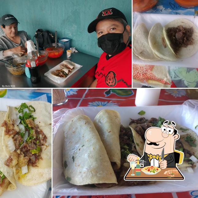 Platos en Tacos y Tortas El Bohemio