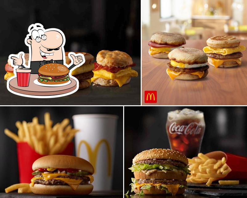 McDonald's, 4190 Lynn Rd in Ravenna Restaurant menu and reviews