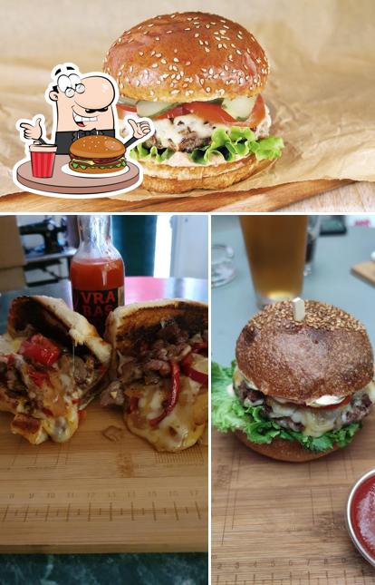 Prenditi un hamburger a Street food Krojačnica