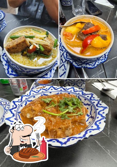 Pide un plato con carne en Torquay Thai Restaurant and Takeaway