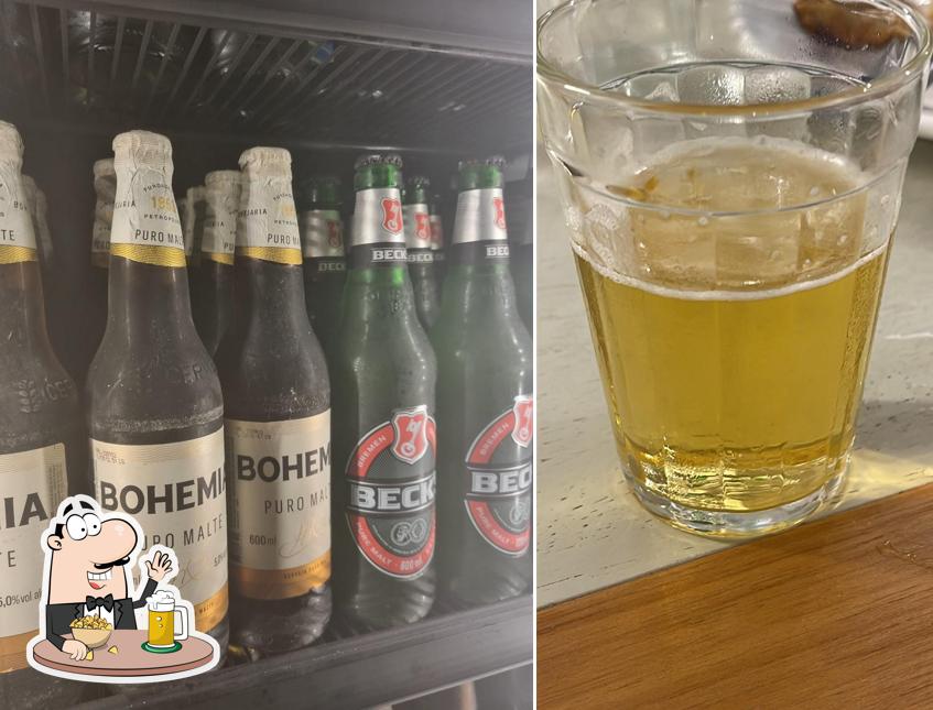 Você pode tomar um copo de cerveja leve ou escura