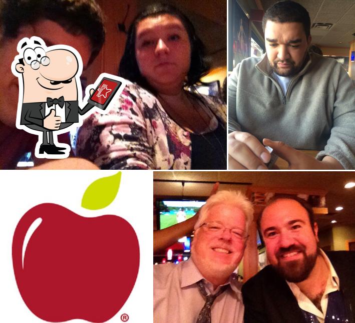 Vea esta foto de Applebee's Grill + Bar