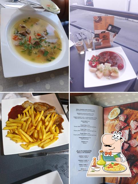 Platti al Bistro Mare's