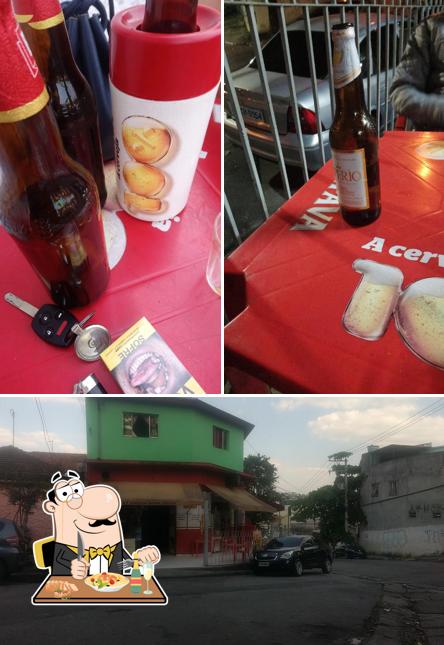 Entre diferentes coisas, comida e exterior podem ser encontrados a Bigode bar Bela Vista