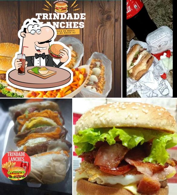 Peça um hambúrguer no TRINDADE LANCHES