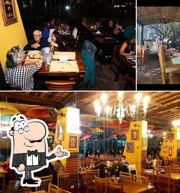 Veja imagens do interior do Badarosca's Bar