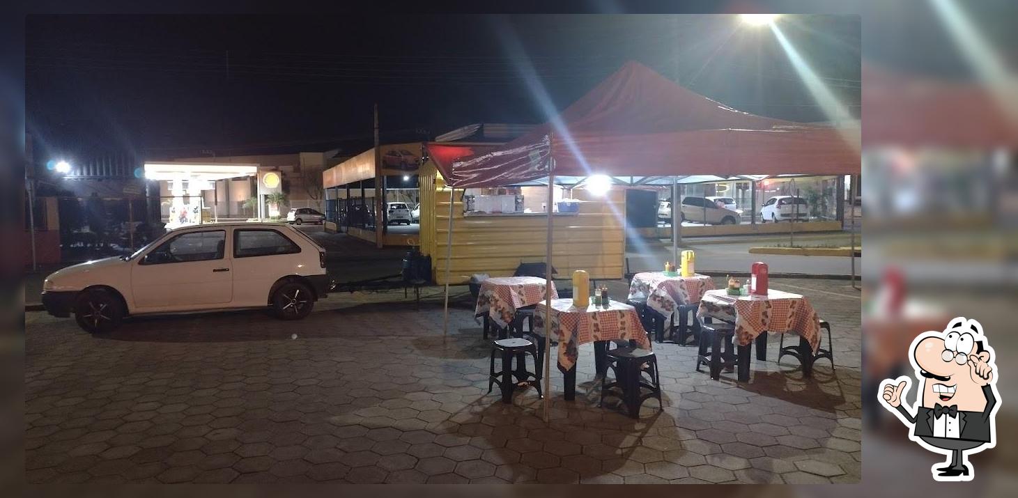 O interior do Carioca Lanches