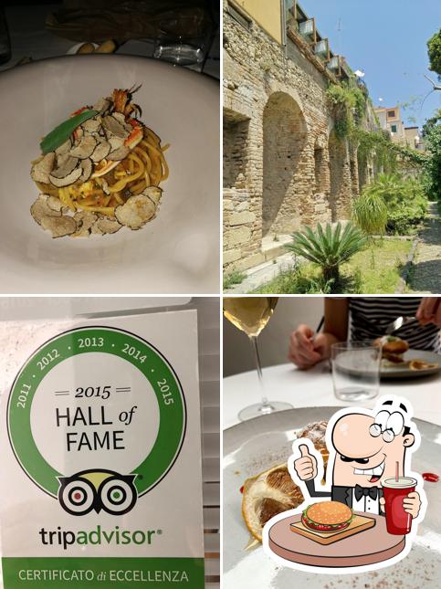 Prenditi un hamburger a Ristorante Le Naumachie