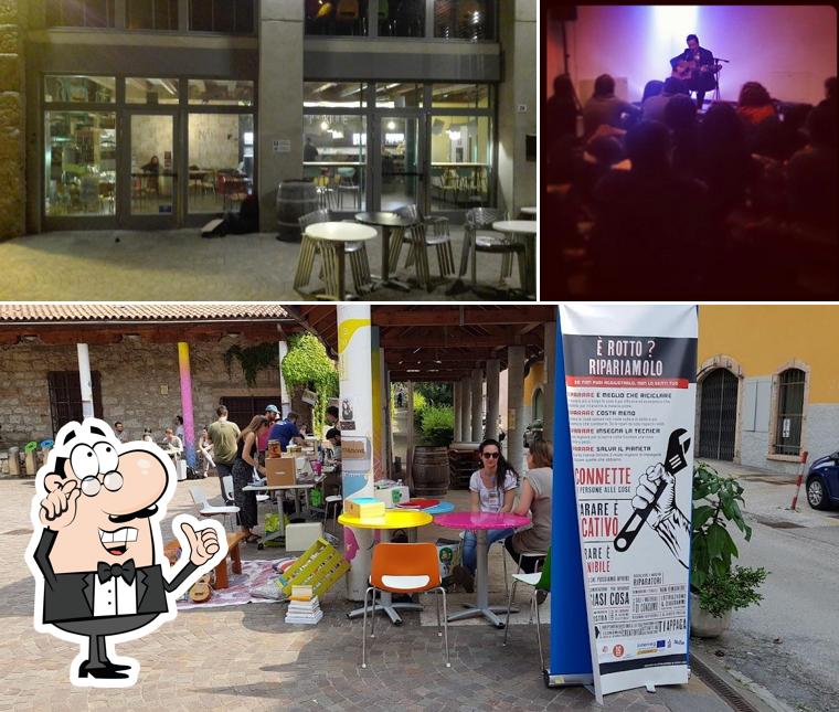 Dai un'occhiata agli interni di La Bookique