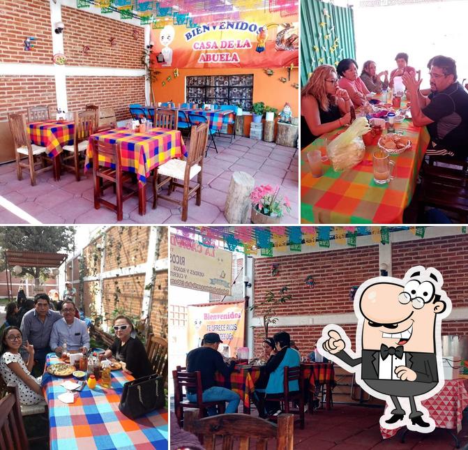 Restaurante La Casa De La Abuela mixiotes del pollo, puerco ,conejo
