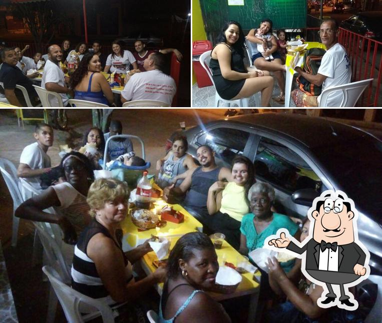 Veja imagens do interior do Shekinah Lanches São João de Meriti RJ