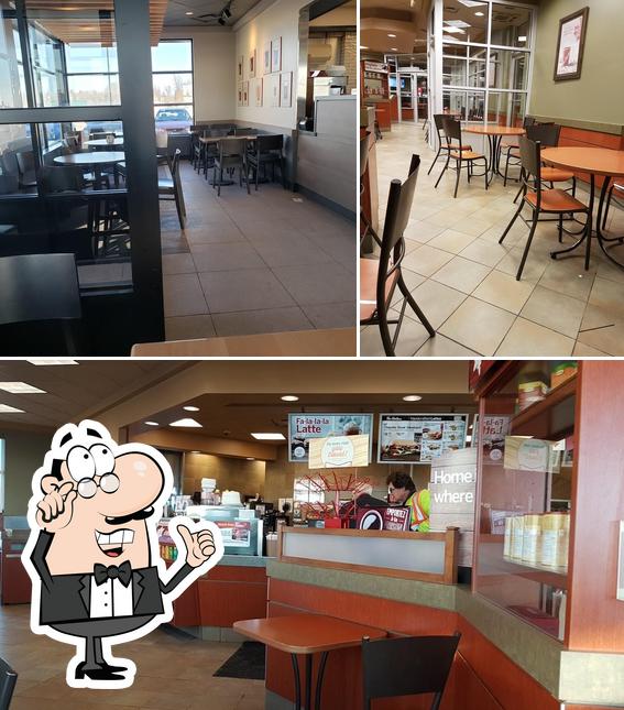 L'intérieur de Tim Hortons