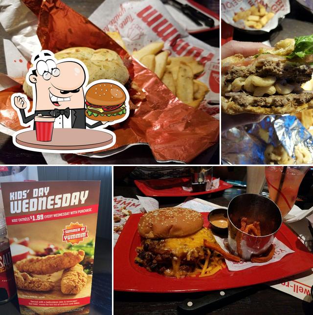 Red Robin Gourmet Burgers and Brews in Saratoga Springs Restaurant