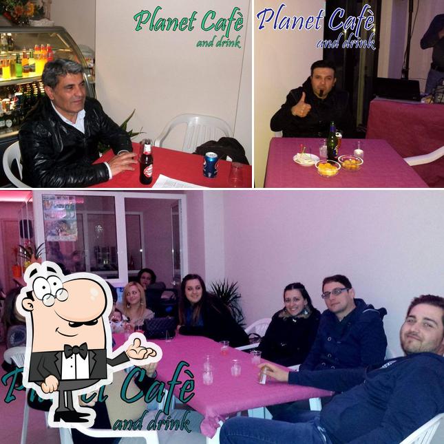 Dai un'occhiata agli interni di Bar Planet Cafè and Drink