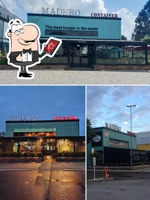 O exterior do Madero Container JK Mall