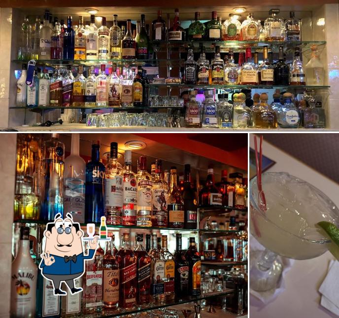 Acapulco Spirit Restaurant serves alcohol