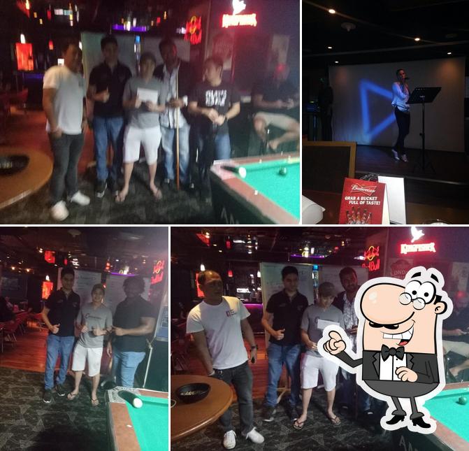 Locker Room pub & bar, Dubai, 457R+338 Restaurant reviews
