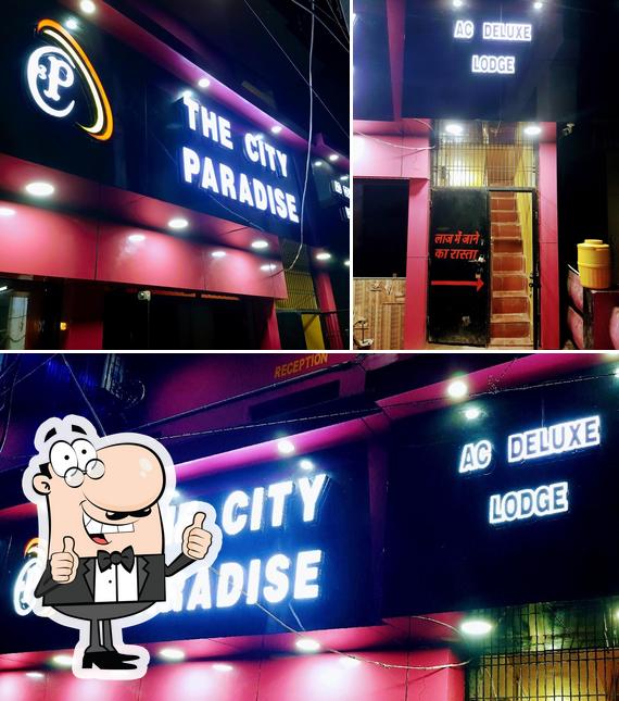 LODGE CITY PARADISE AC DELUX