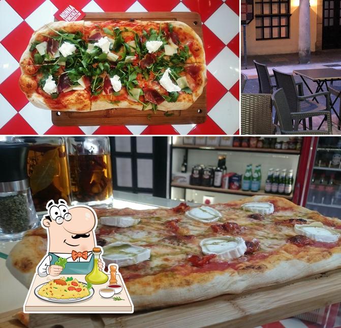 В Nonna vincenza pizza al taglio есть еда, внутреннее оформление и многое другое