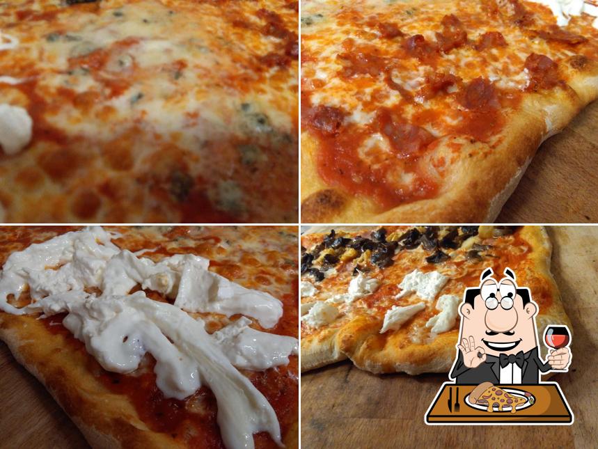 A PIZZERIA S'INCONTRU, puoi ordinare una bella pizza