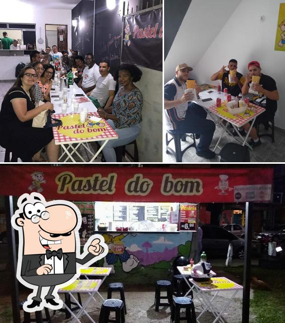 O interior do Pastel do Bom e hot dog do bom