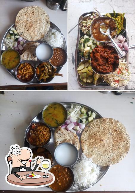 Shivdhara Gujrati Thali