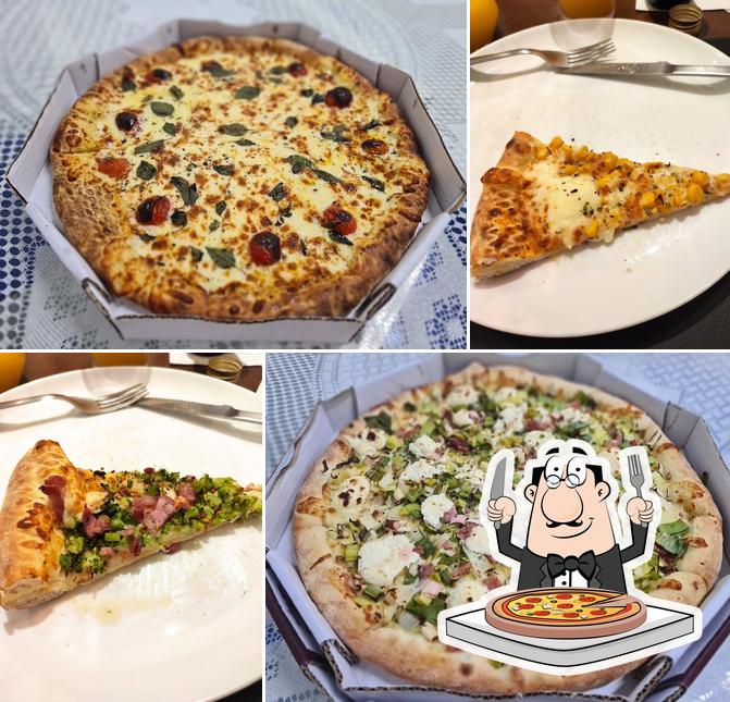 Peça pizza no Dina's Restaurante e Pizzaria
