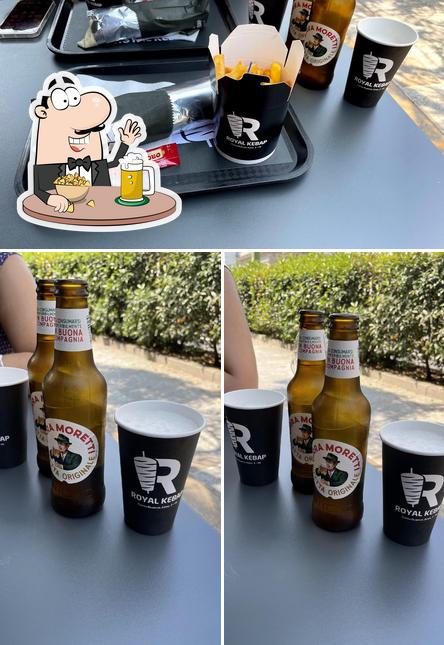 Puoi prenderti un rinfrescante bicchiere di birra chiara o scura