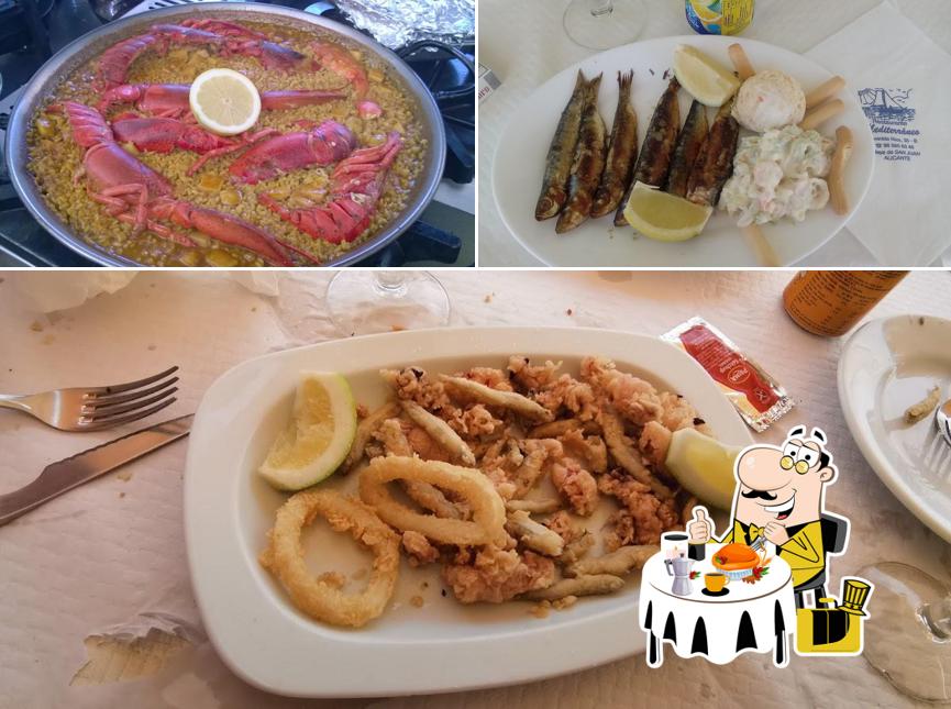 Comida en Restaurante Mediterráneo