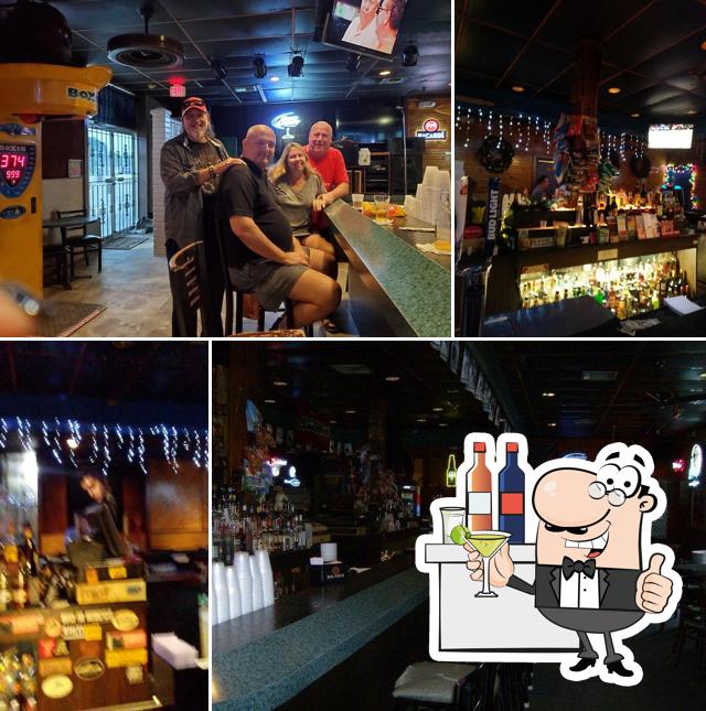 Brass Monkey, 5561 Overseas Hwy in Marathon Restaurant reviews