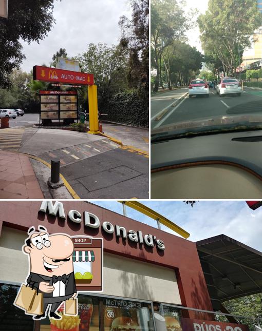 McDonald's fast food, Mexico City, Av. de los Insurgentes Sur 1122 ...