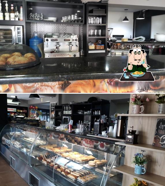 Comida em Estação Do Café