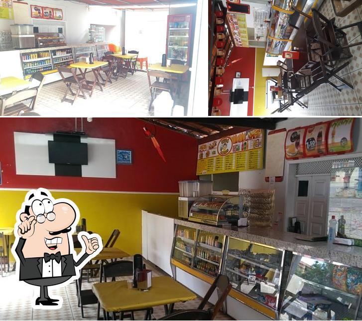 O interior do Duda Lanches