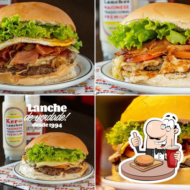 Deguste um dos hambúrgueres disponíveis no Kero Lanches