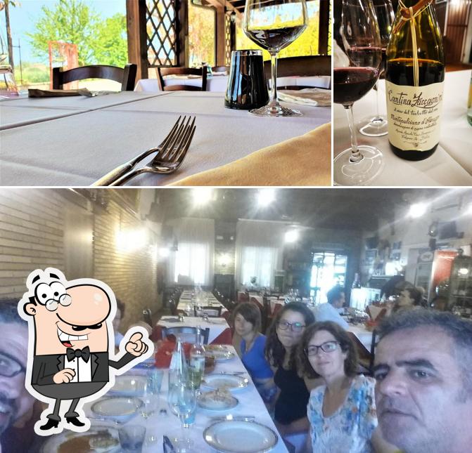 Questa è la foto che raffigura la interni e alcol di Ristorante La Cascina