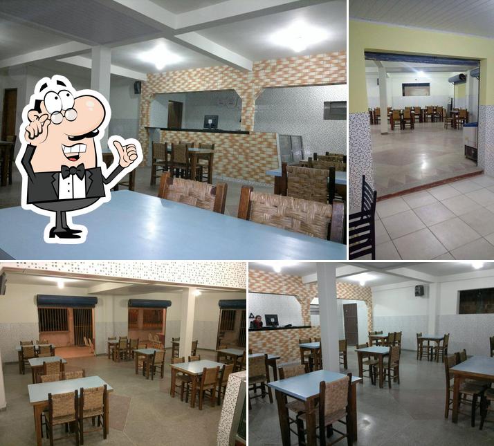 O interior do Pizzaria Tropical