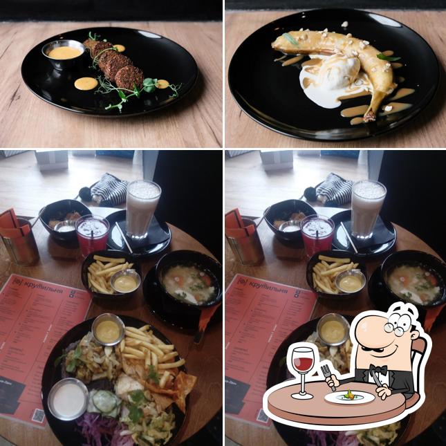 The picture of food and dining table at Stritfud Kafe "Krutil'nya"