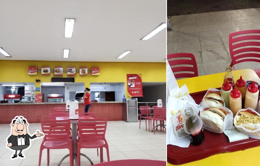 Sente em uma das mesas no Miquéias Fast Food - Taguatinga (Taguatinga Sul)