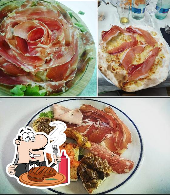 Scegli i piatti di carne a Pizzeria Al Pallone