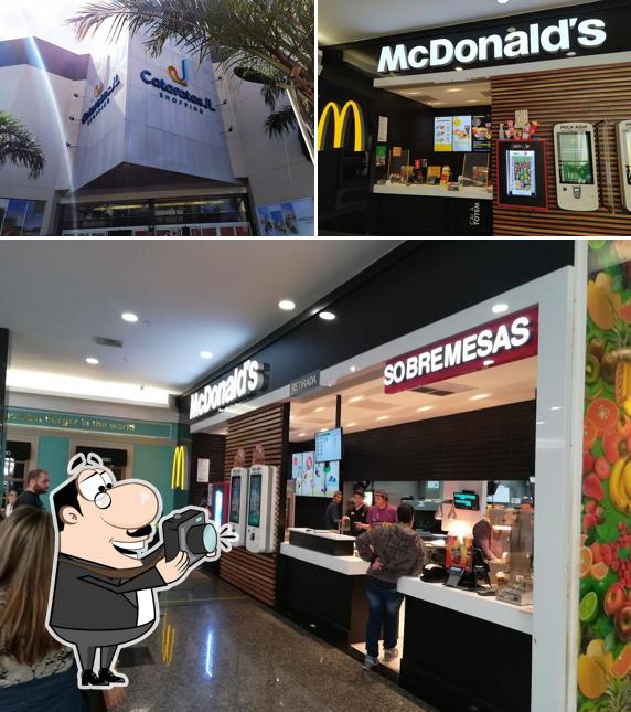 Look at the pic of McDonald's Shopping Cataratas