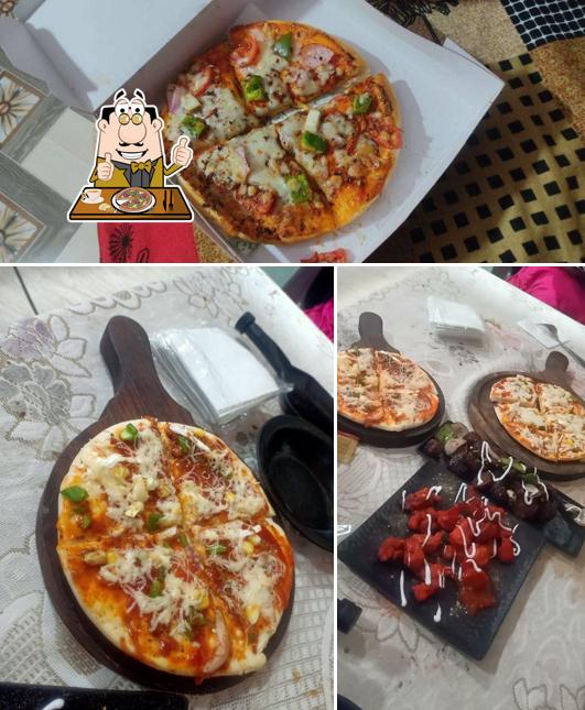 Try out pizza at FOOD COSTO